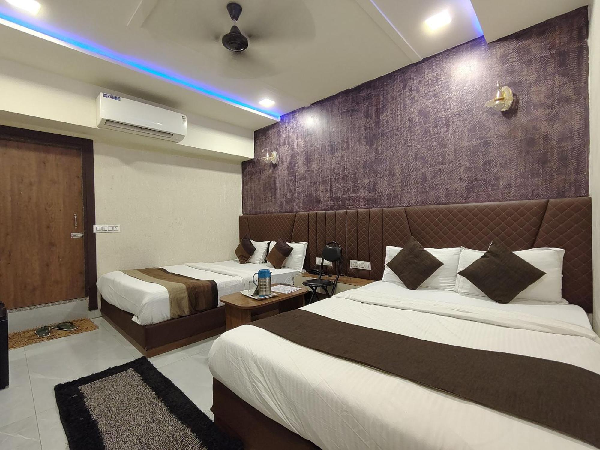 Hotel Avadh Palace, Subhash Bridge, Rto Circle, Ахмедабад Екстериор снимка