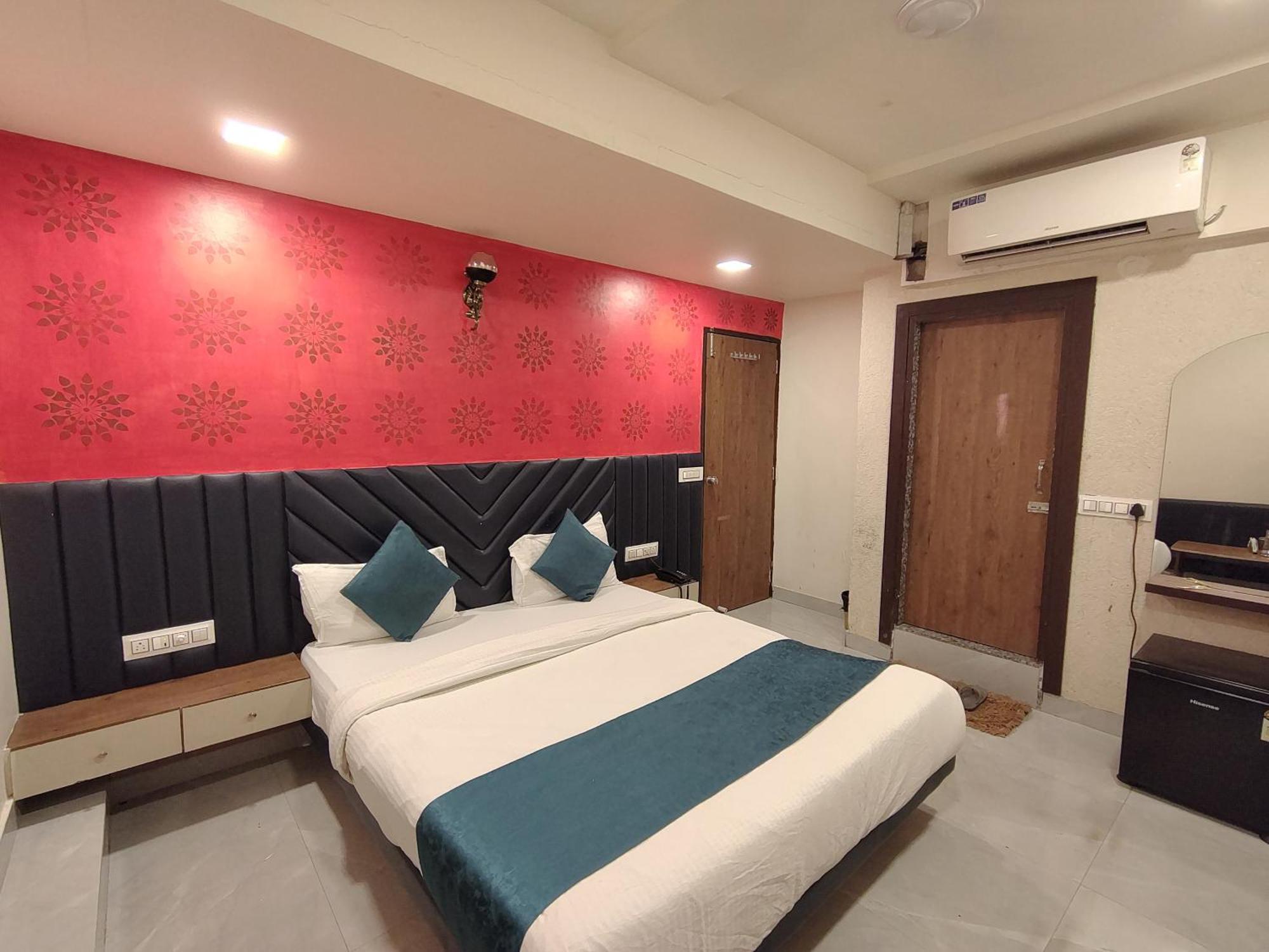 Hotel Avadh Palace, Subhash Bridge, Rto Circle, Ахмедабад Екстериор снимка