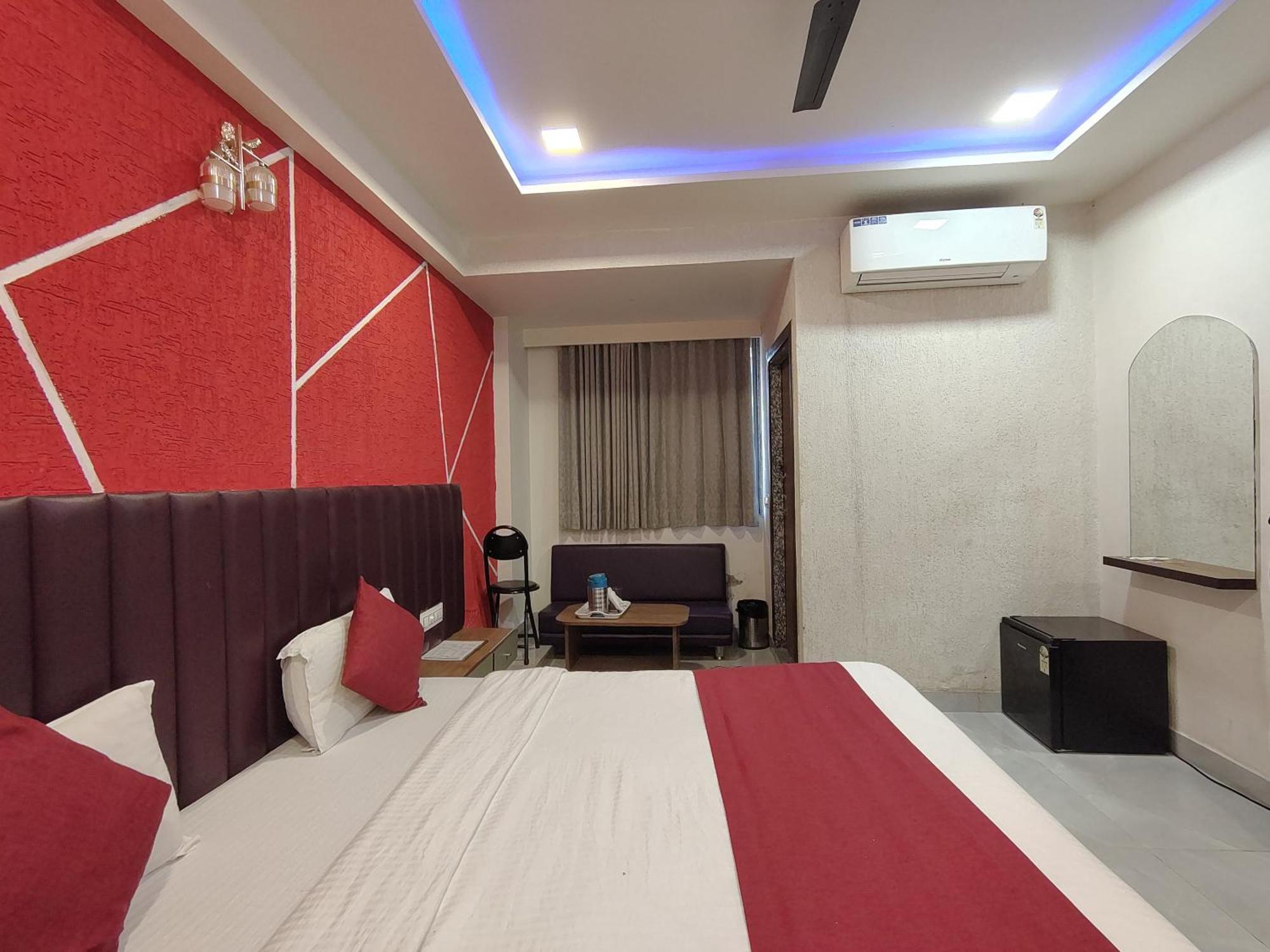 Hotel Avadh Palace, Subhash Bridge, Rto Circle, Ахмедабад Екстериор снимка