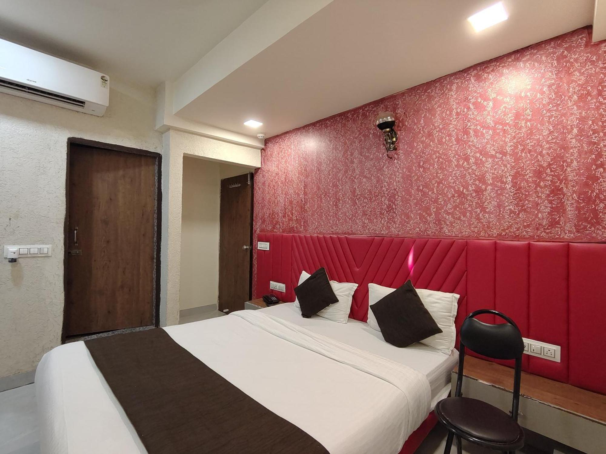 Hotel Avadh Palace, Subhash Bridge, Rto Circle, Ахмедабад Екстериор снимка